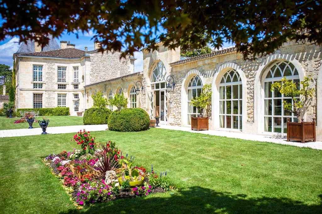 Les Mariages de Mademoiselle L la meilleure wedding planner pour un mariage chic dans un château à Bergerac et en Dordogne