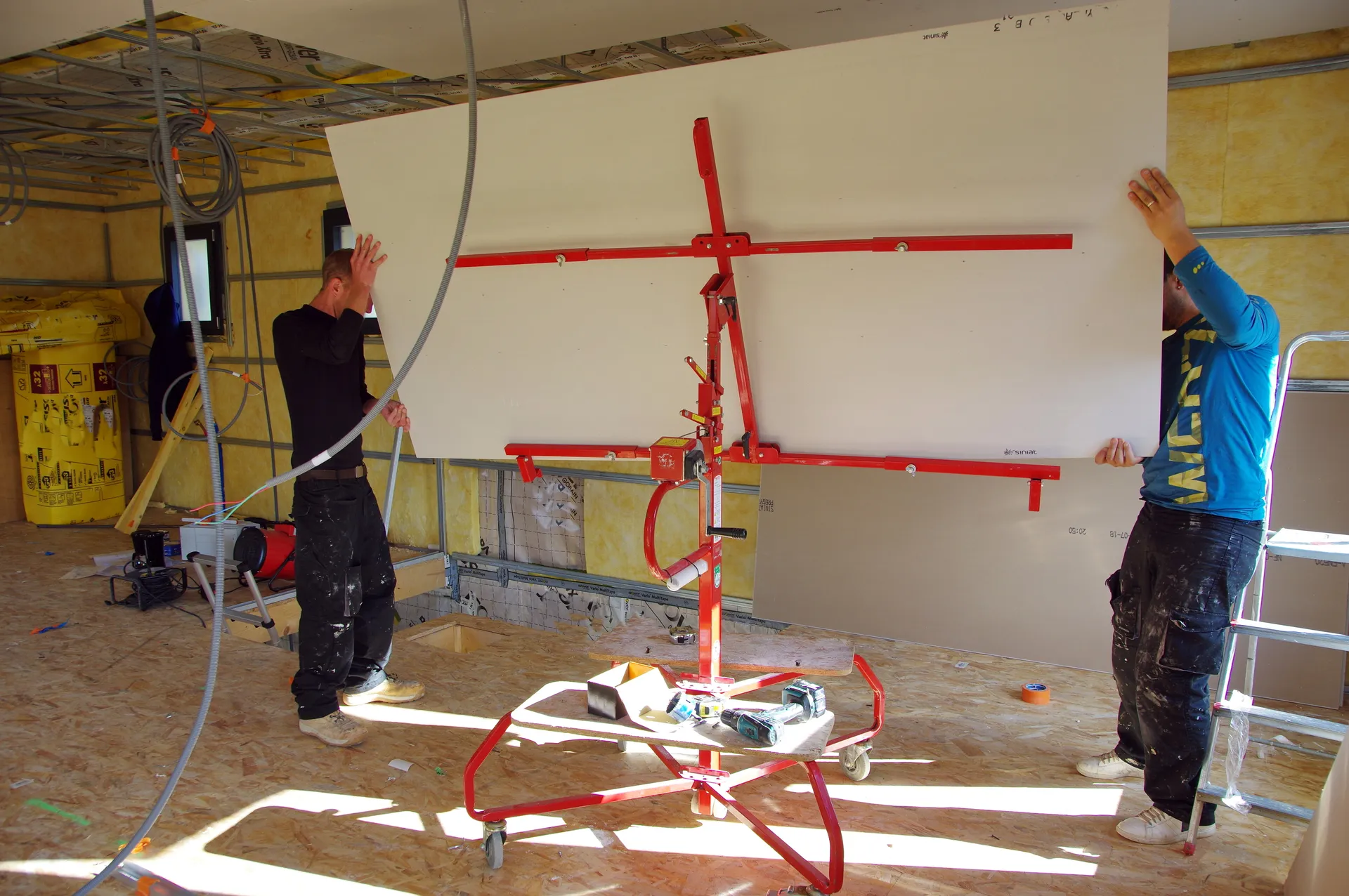 Pose de placo sur mur pour salle de bain ou pièce humide avec produit hydrophobe à Blois 41 en Loir-et-Cher