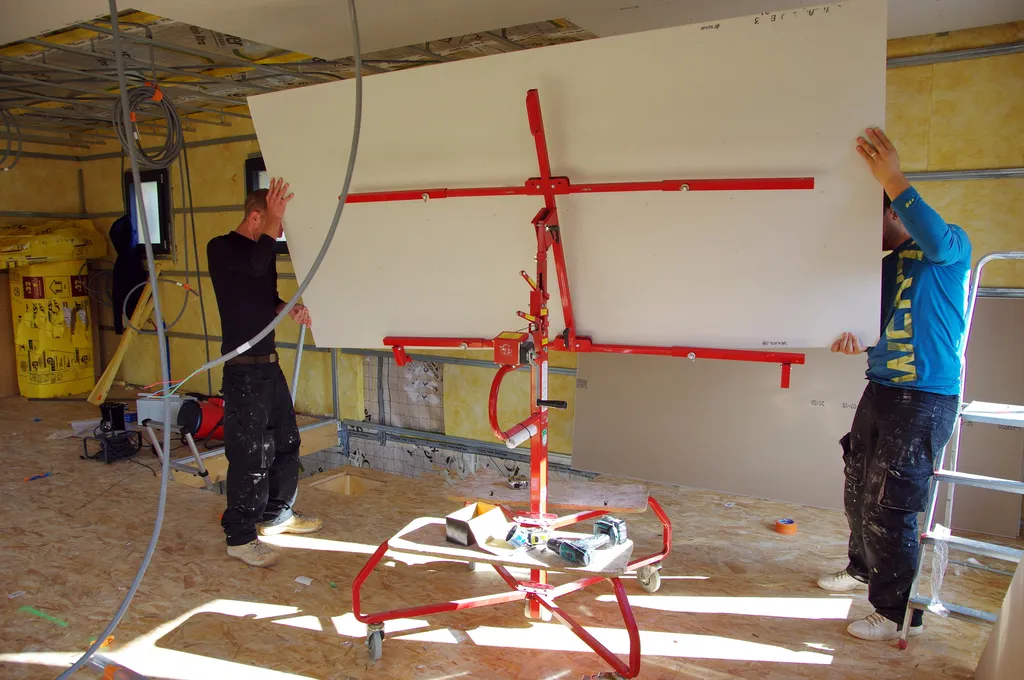 Pose de placo sur mur pour salle de bain ou pièce humide avec produit hydrophobe à Blois 41 en Loir-et-Cher