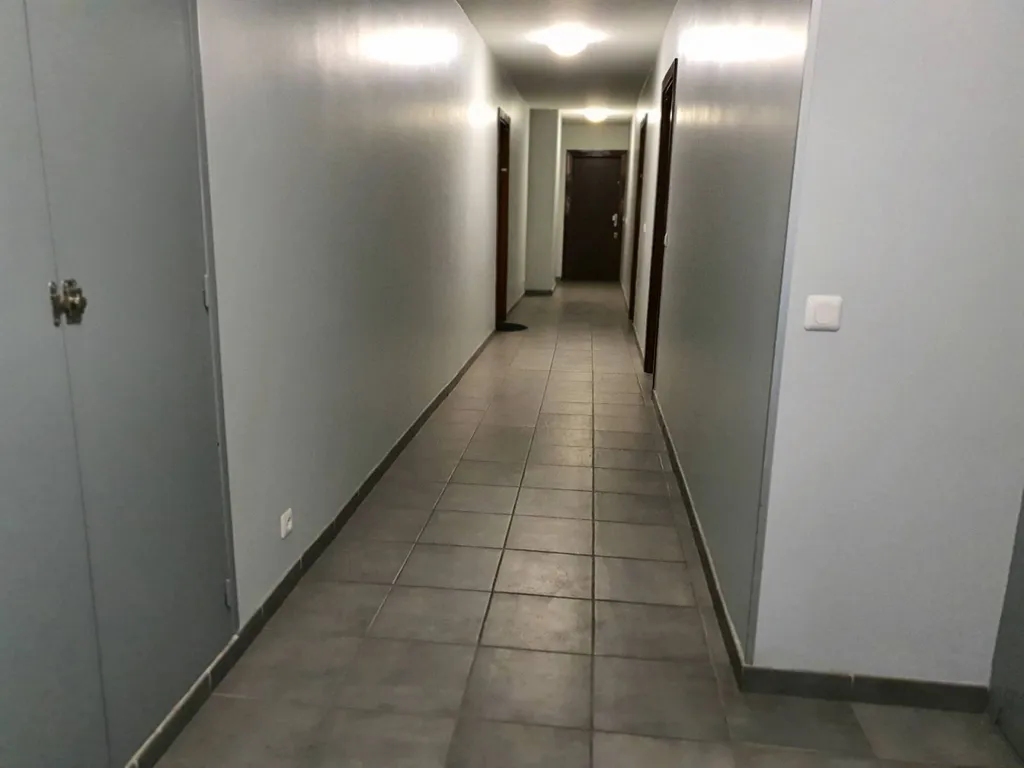 Entreprise de nettoyage pour contrat d'entretien partie communes syndic de copropriété à Marseille dans les bouches-du-rhône 