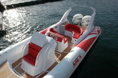 semi-rigide de luxe.