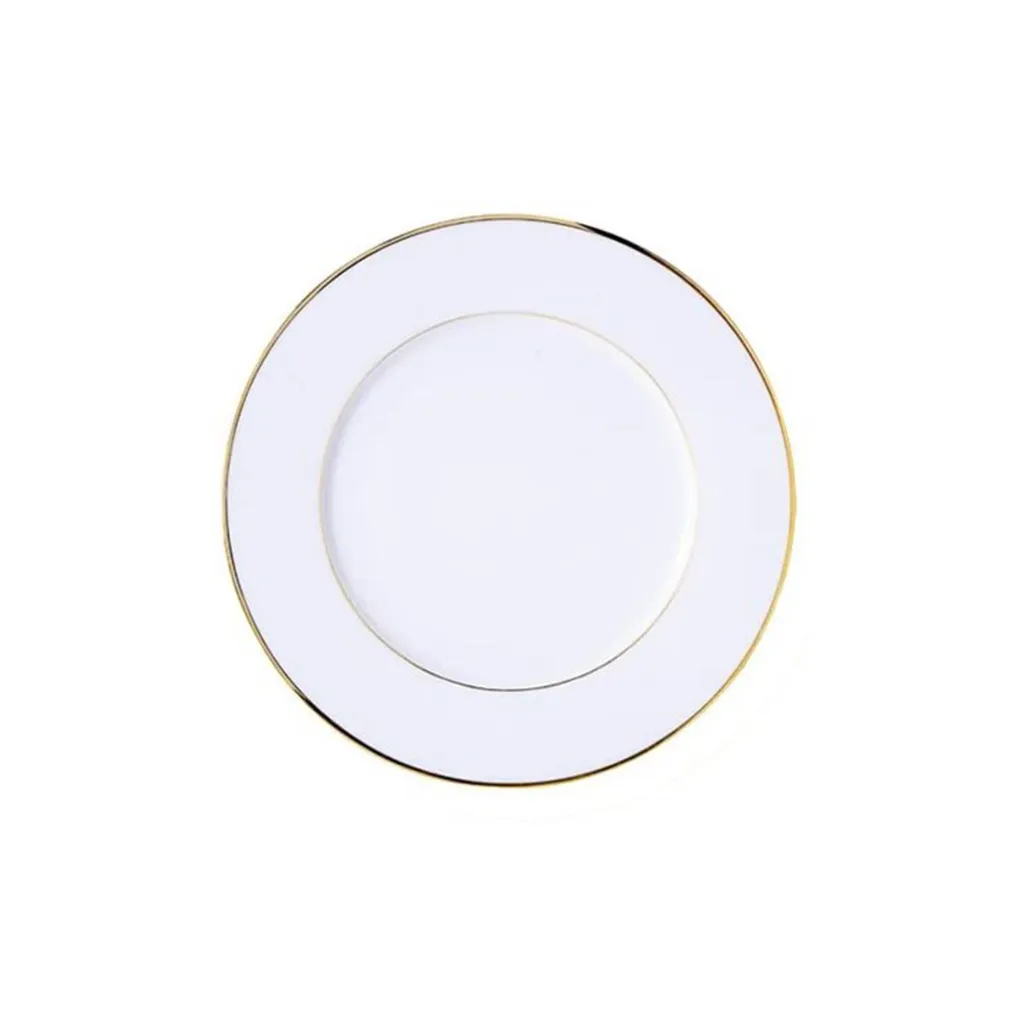 Assiettes raffinées en porcelaine avec liseré or à louer pour repas de réception de mariage à Grimaud dans le 83