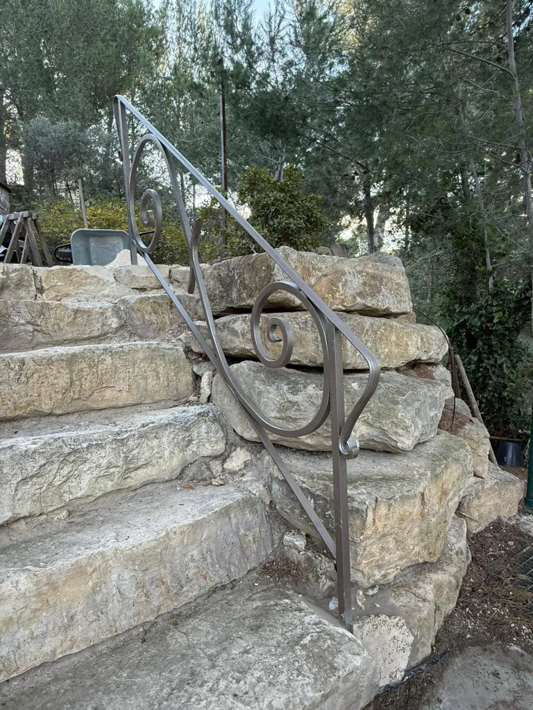 rampe escalier fer forgé velaux