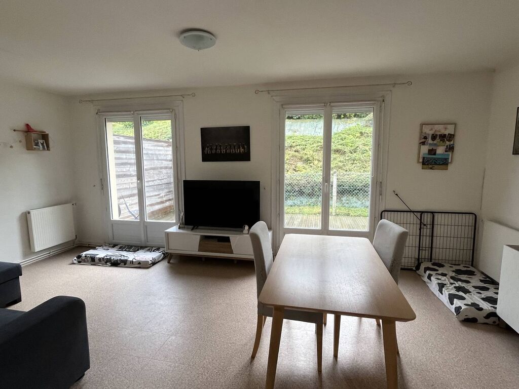 Spécial investisseurs ! - Immeuble à vendre à La Frenaye, bourg avec école et commerces