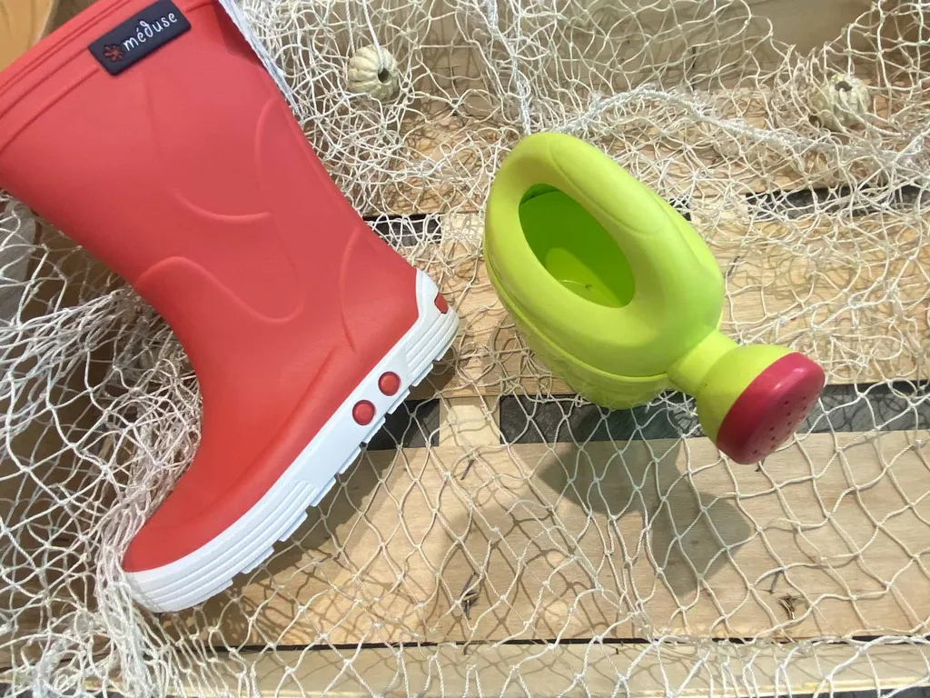 botte de pluie fine pour bébé près d' Yvrac