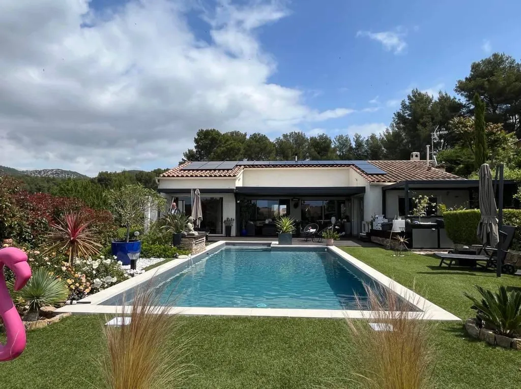 Rénovation piscines béton Sanary sur mer 83110