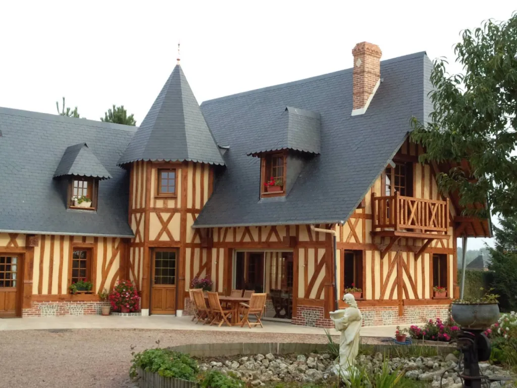 Honnet constructeur spécialiste en construction de maisons Normandes en colombages à Honfleur proche Trouville-sur-Mer dans le Calvados 14