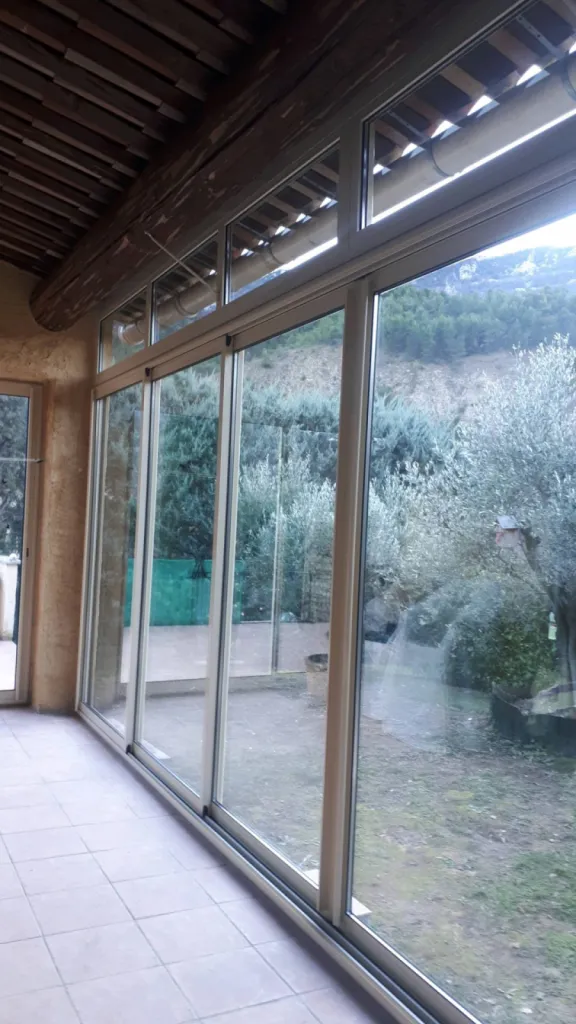 Châssis coulissant près de Vaison
