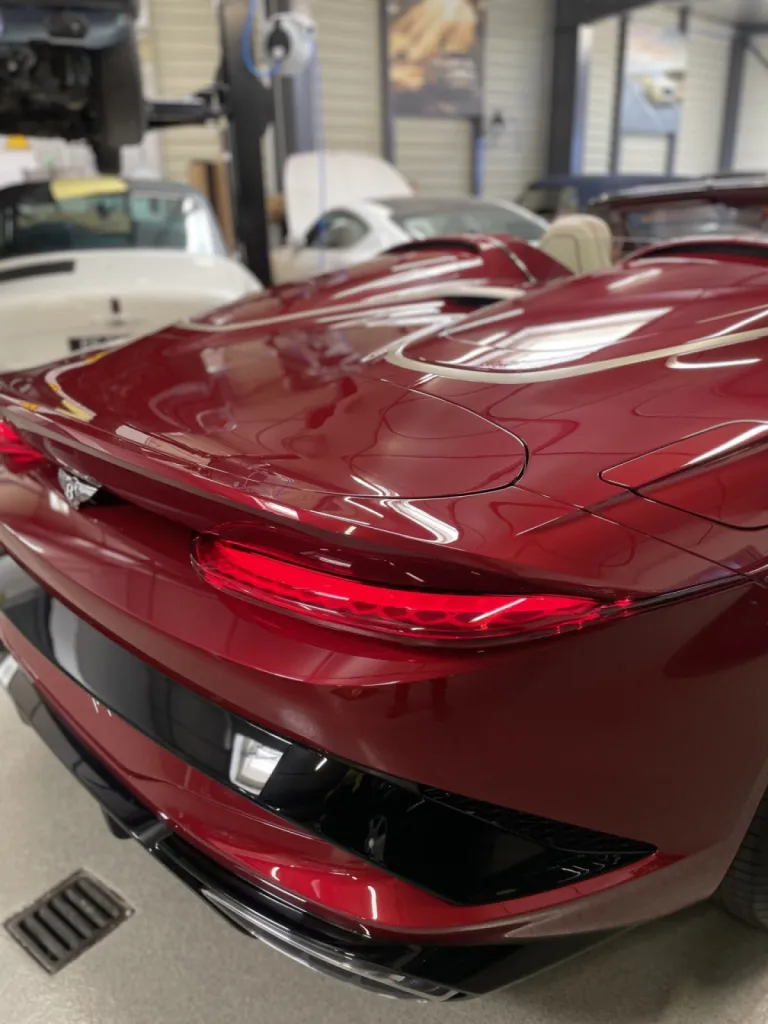Traitement céramique à Monaco sur cette incroyable Bentley BACALAR par Riviera Detailing 