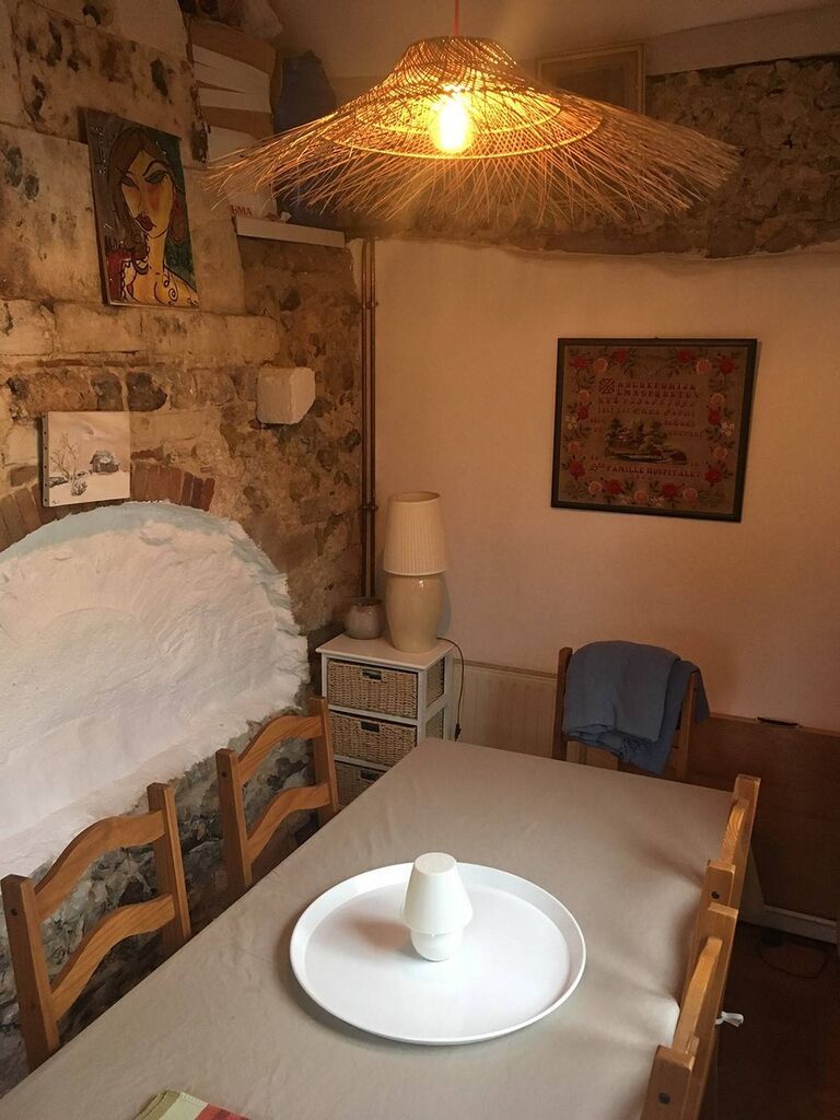 A découvrir agréable maison de village avec jardin et commerces à 20 minutes des plages 14800 DEAUVILLE