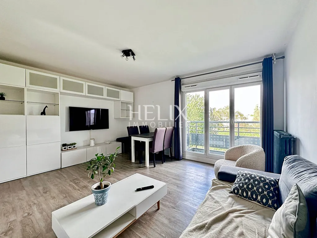 Sous compromis à Plaisir pour cet appartement de 3 pièces avec 2 chambres au dernier dernier étage de la résidence Petit Bontemps