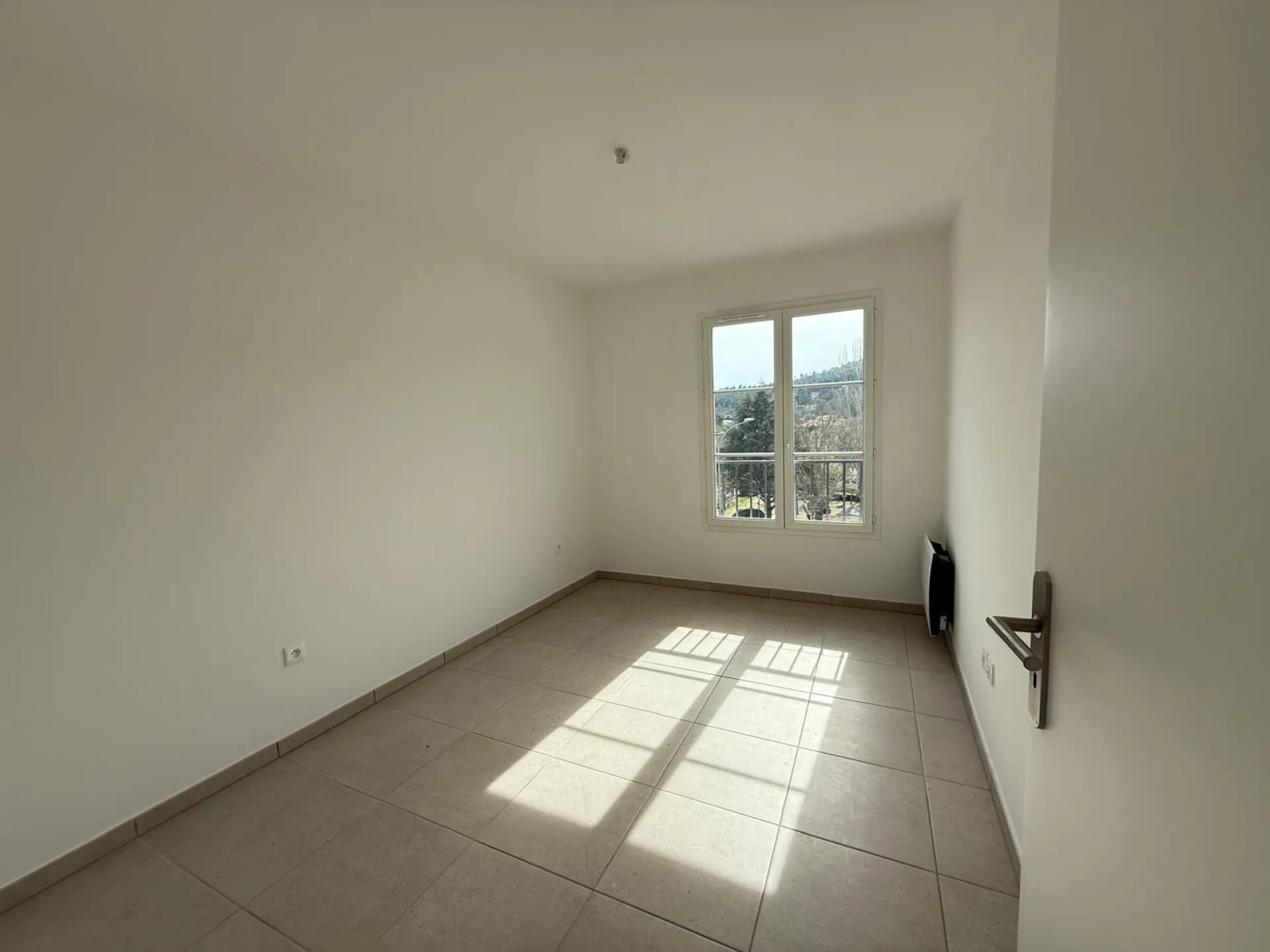 Appartement 3 pièce(s) 2 chambre(s) 67.8 m² Taradeau (83460)