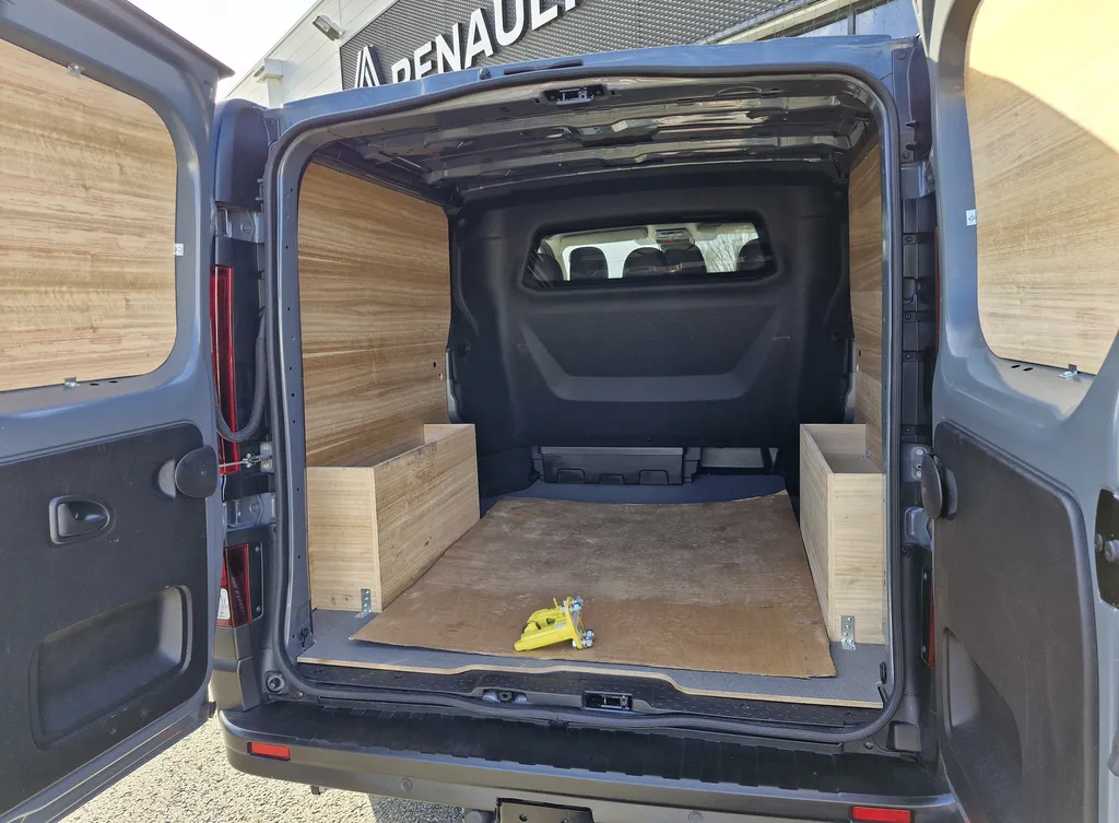 Renault Trafic VAN Cabine Approfondie L2H1 3T Advance Blue dCi 150 Auto TVA récupérable / Attelage / Habillage bois / Caméra de recul près de Toulouse à Plaisance du Touch