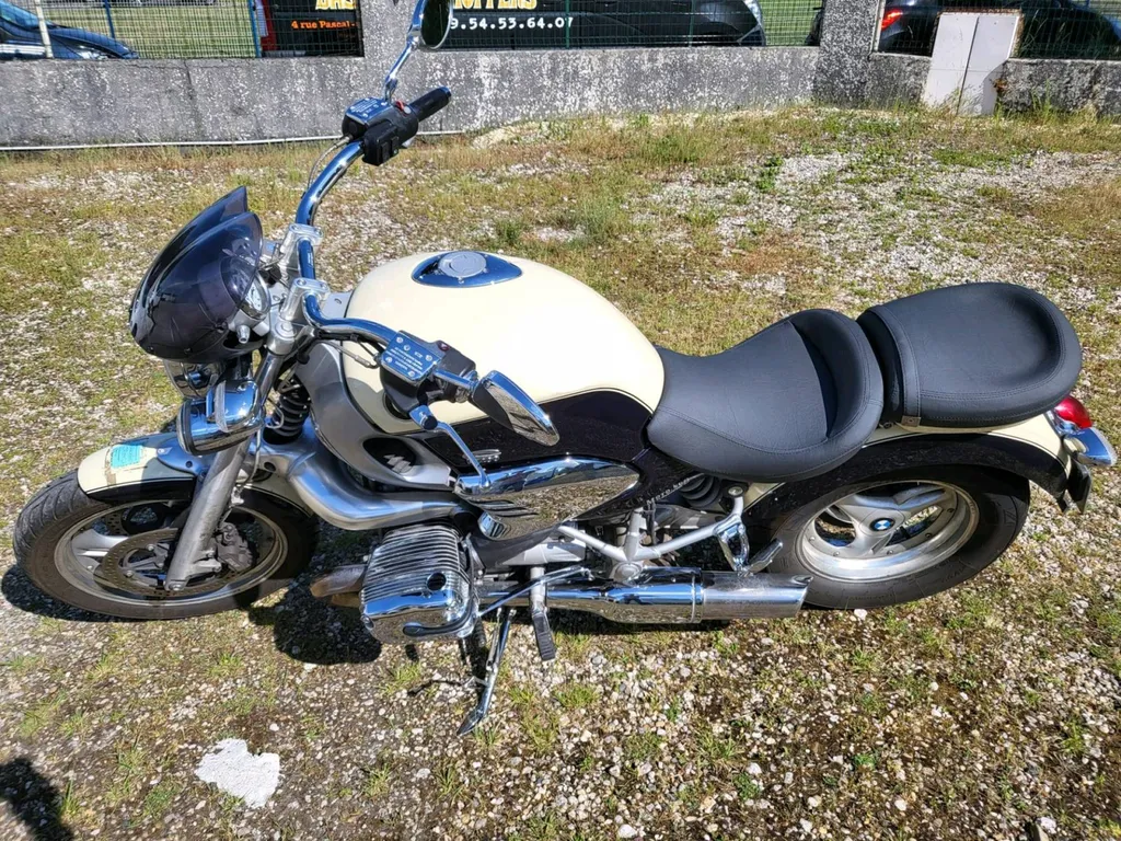 Rénovation selle de moto sur bordeaux