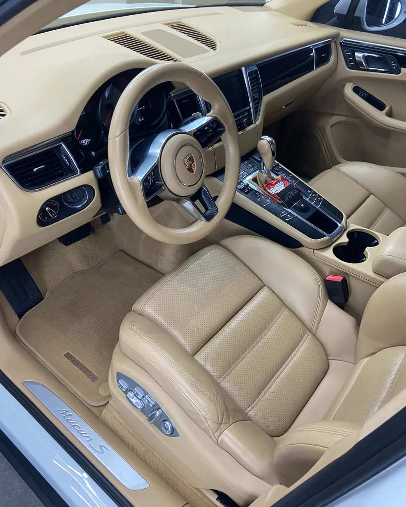 l'art du détail nettoyage intérieur voiture detailing Vichy Allier (03) 