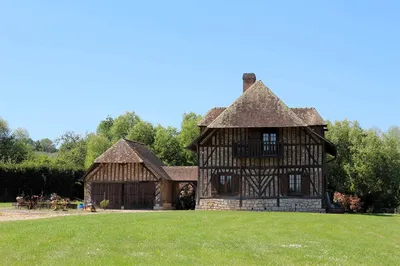 EN VENTE - Ancien Pressoir - Belle maison familiale de caractère sur plus de 7700m² avec grand garage, proche Pont-l’Évêque 14130