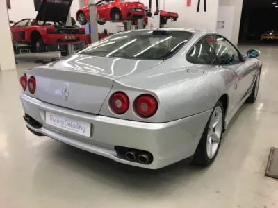 Révélez l'éclat de votre véhicule avec le lustrage et le polissage de Riviera Detailing Antibes