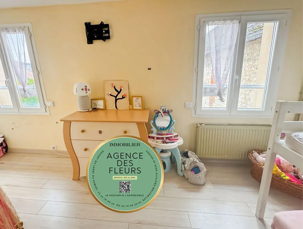 A acheter maison - 5 pièces de 108 m2 édifiée sur 359 m² de terrain clos arboré sur la commune de TOURVILLE LA RIVIERE 76410