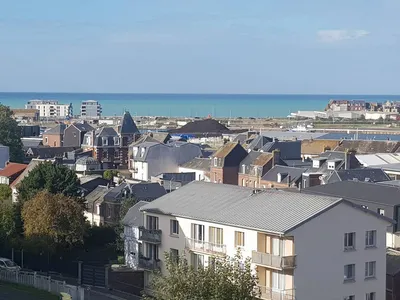 Appartement 4 pièces avec vue mer de 88,06m² Carrez situé au Tréport en Normandie.