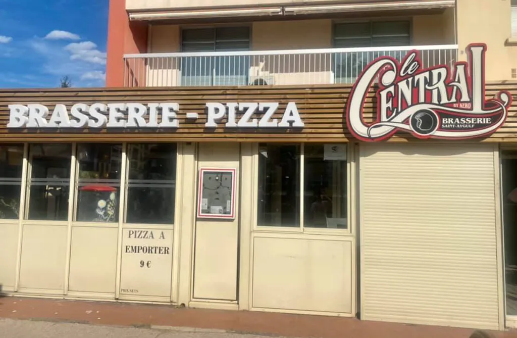 Fabrication d'une enseigne publicitaire en lettre découpées dans les Bouches du Rhône