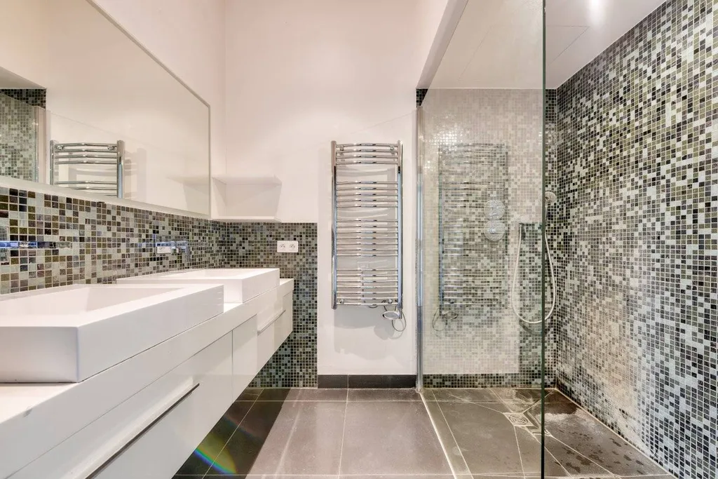 A vendre 147 m2 - 5 Pièces /  Passy 75116