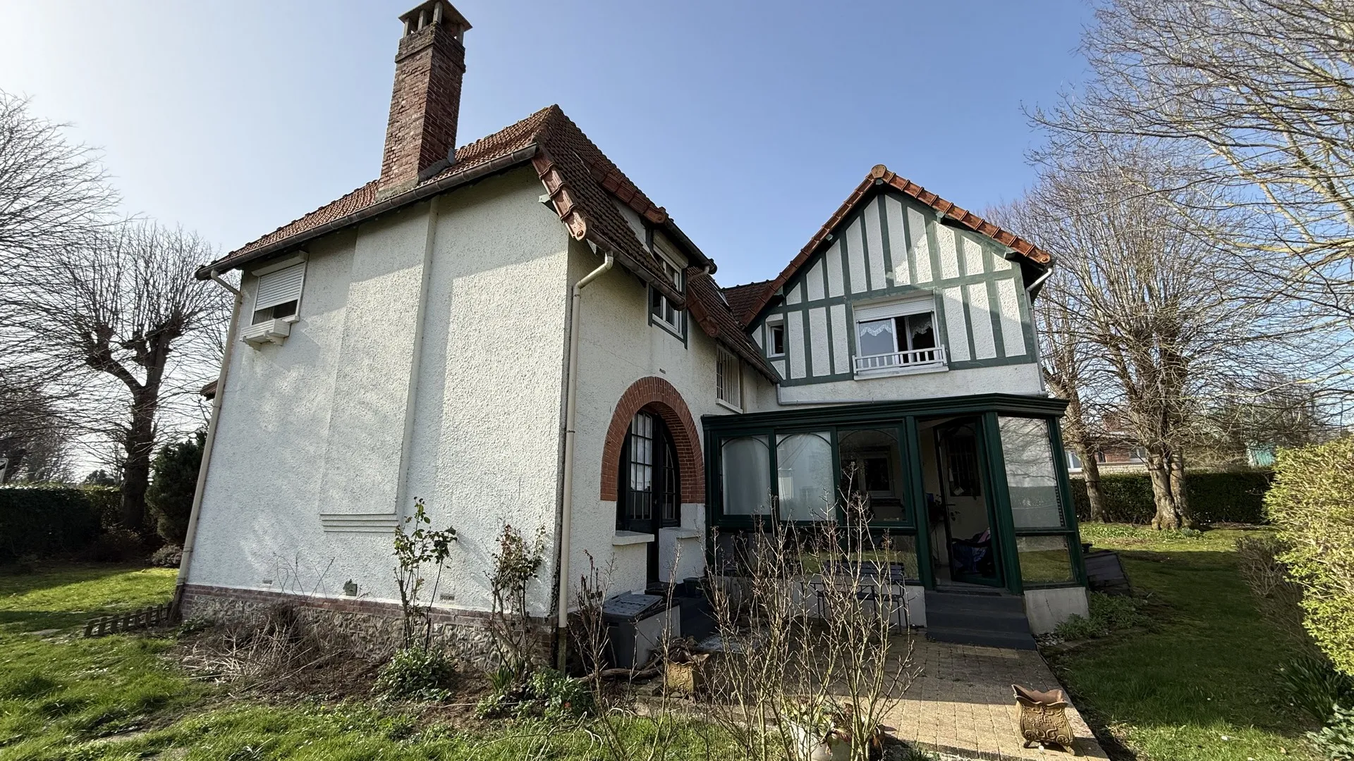 Une opportunité rare d’achat de maison à Dieppe Esplanade, idéale pour une vie de famille dans un environnement privilégié.