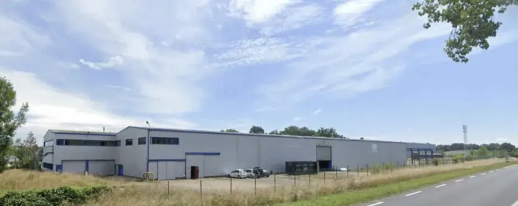 TANCARVILLE - A VENDRE LOCAUX D'ACTIVTE DE 3 300 m²