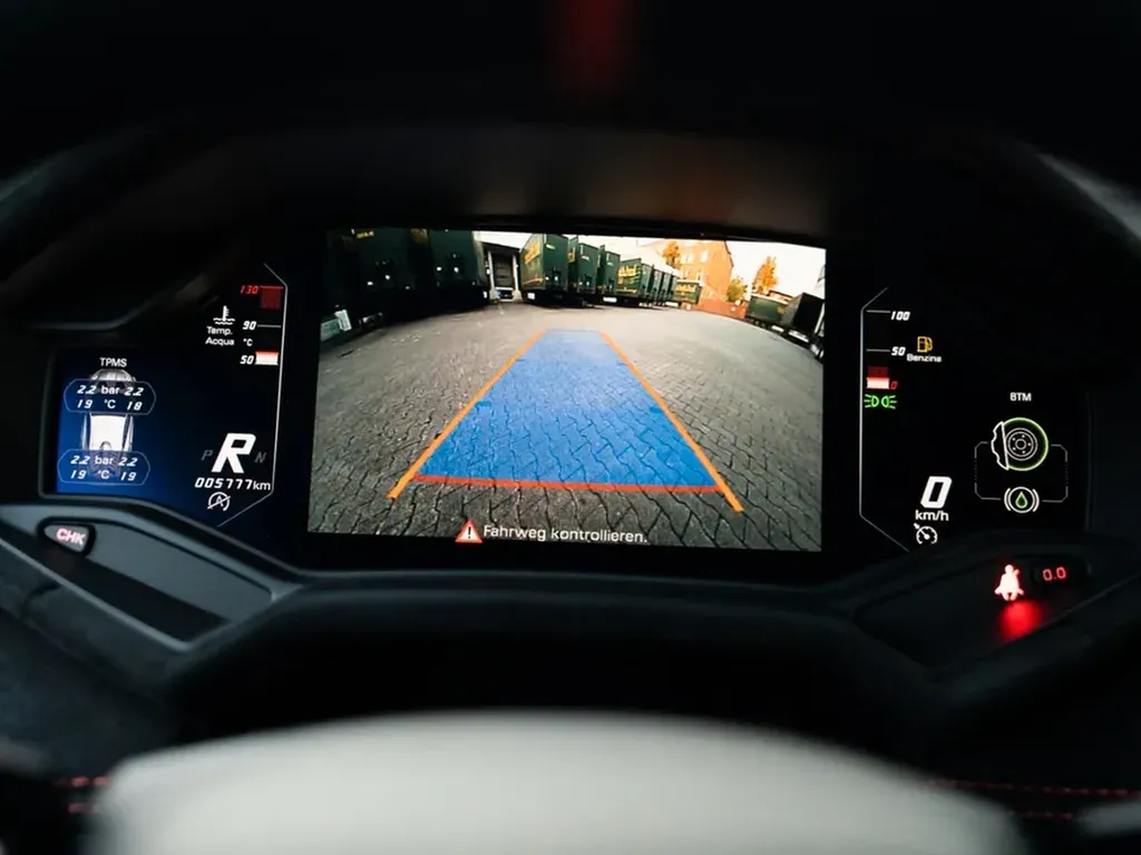 A Vendre Lamborghini Huracán STO Full Carbon à Bordeaux, lift system, 640 ch, configuration exclusive, disponible sous 2 semaines