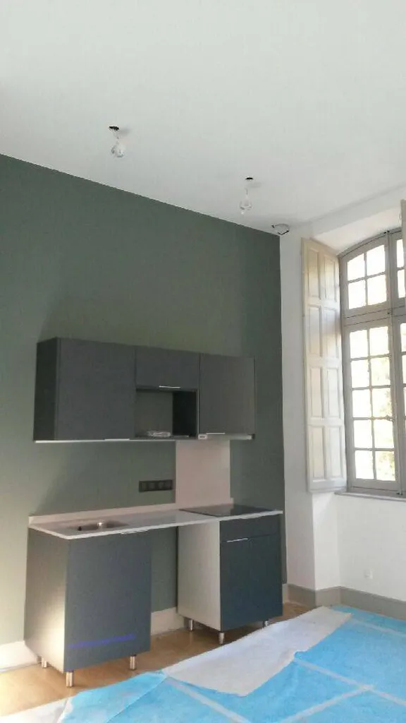 peinture mur et plafond dans un immeuble à cavaillon