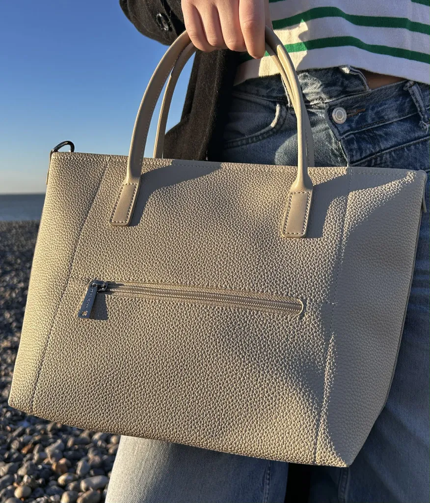 Sac Lancaster couleur ivoire disponible chez Evasion à Eu