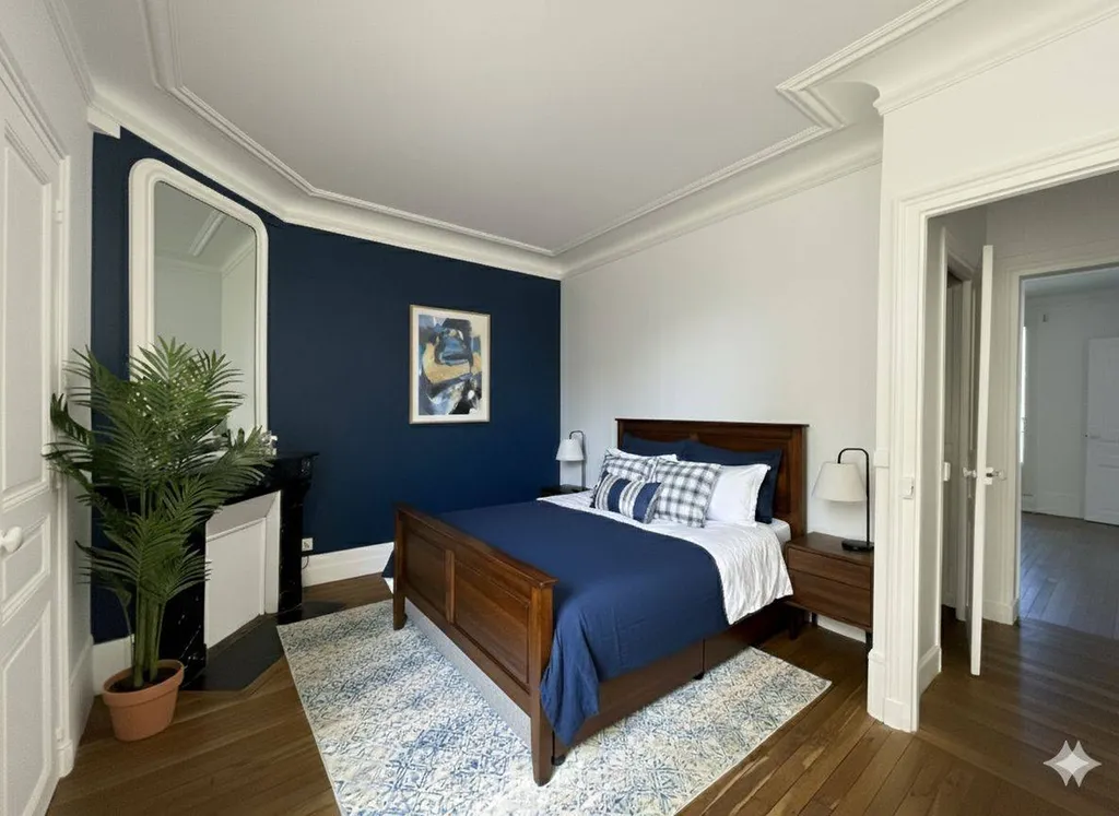 Prochainement à la vente, 3 pièces, Bécon les Bruyeres 92400