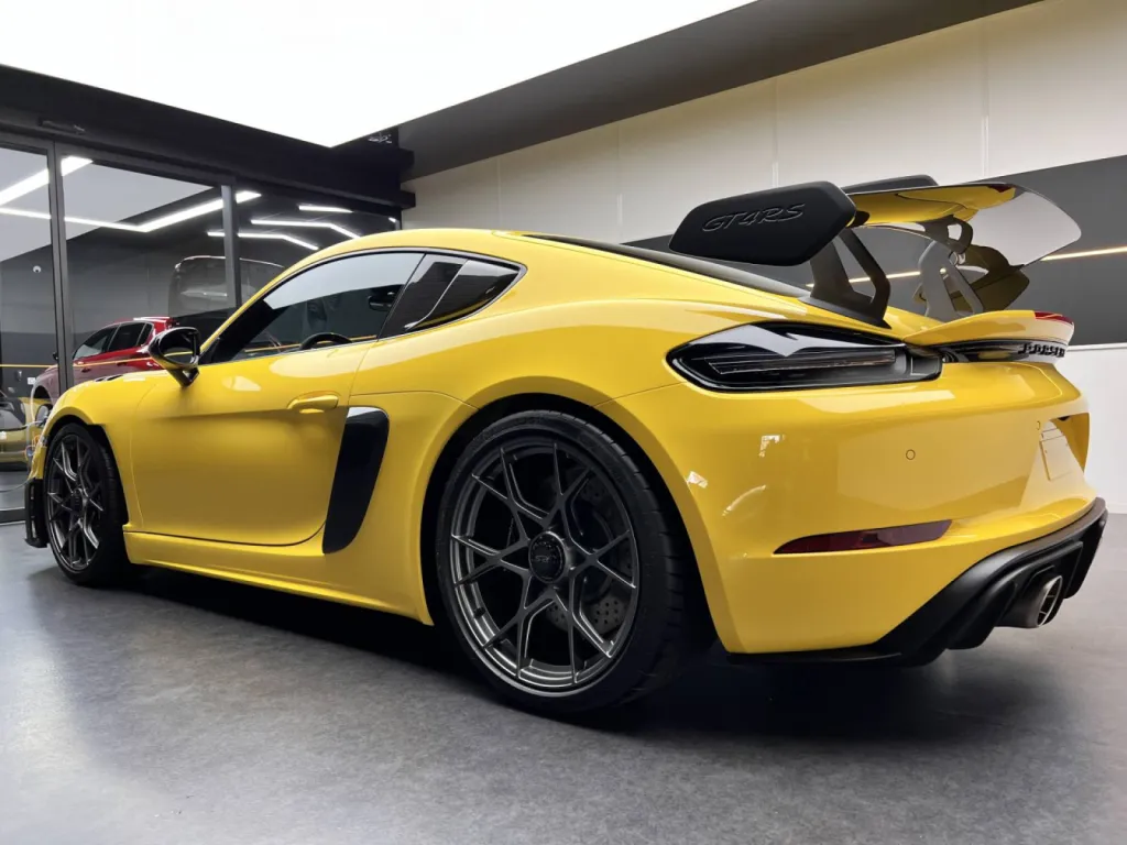 PORSCHE GT4RS YELLOW RACING - PPF XPEL INTEGRAL - BRUXELLES