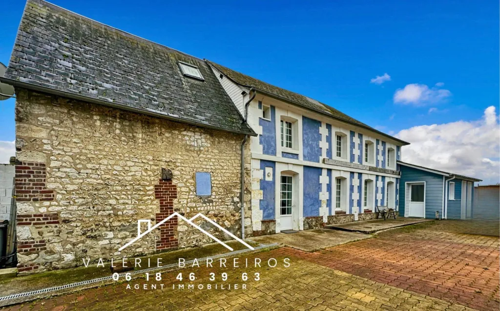 A vendre maison rénovée de 180 m² habitables sur 1590 m² de terrain sur la commune de SOTTEVILLE SOUS LE VAL 76410