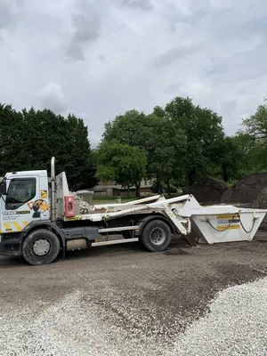 L'entreprise TERRABENNE spécialiste de la location de bennes sur Bordeaux proche de Bègles 