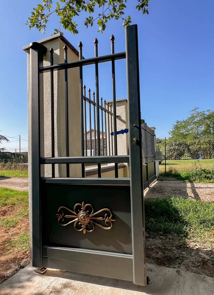 Notre zone d'activité pour ce servicePose de volets roulants électriques sur baie vitrée de villa à Toulouse en Haute-Garonne : occultation grandes dimensions et confort