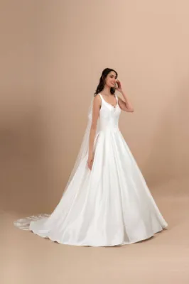 Robe de Mariée princesse bustier à dentelle Amber