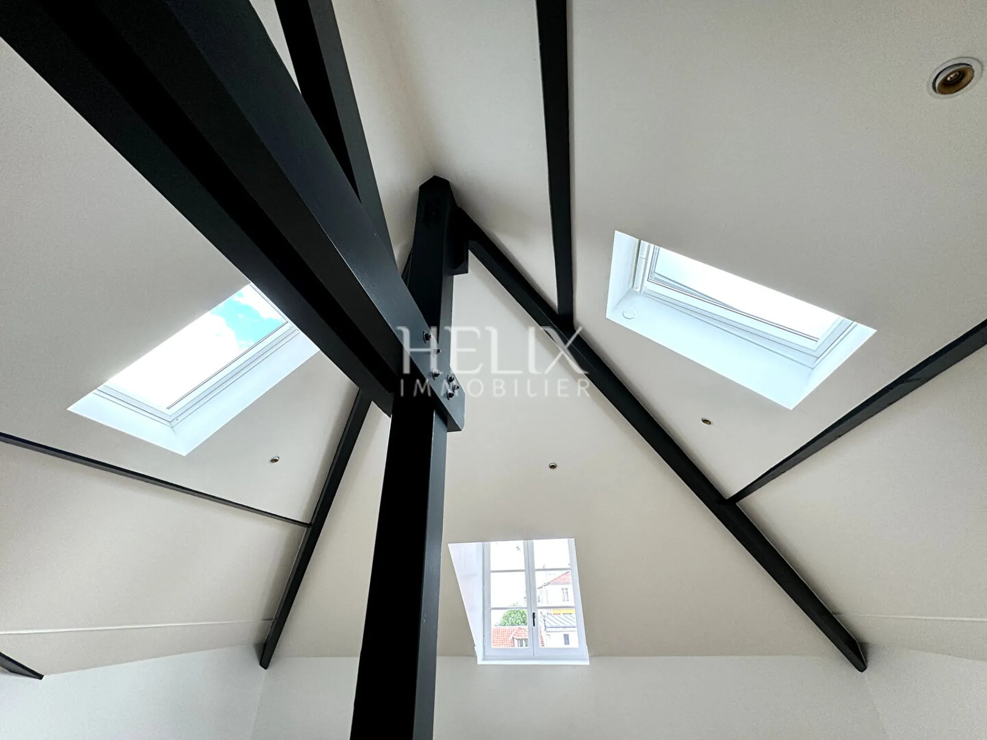 A vendre appartement 104,60 M2 à Saint-Germain-en-Laye , RER A 10 mn.