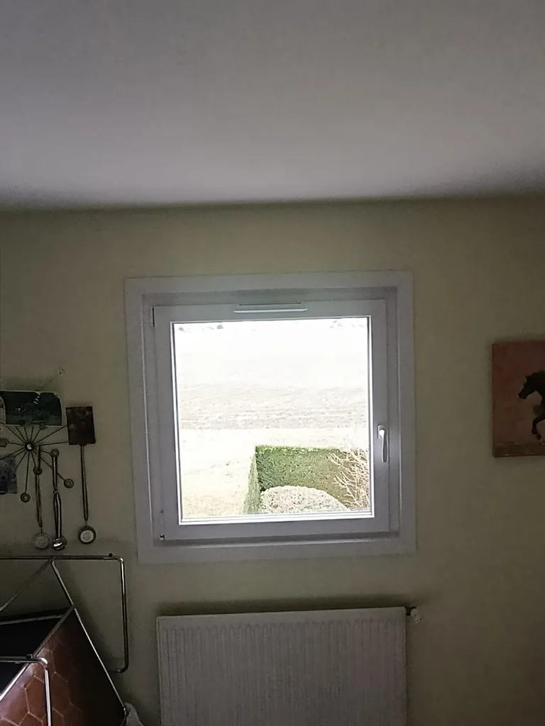 Menuiseries PVC triple vitrage haute isolation thermique, sécurité renforcée, finition Basalte Matrix Mat à Ouges en Côte-d'Or