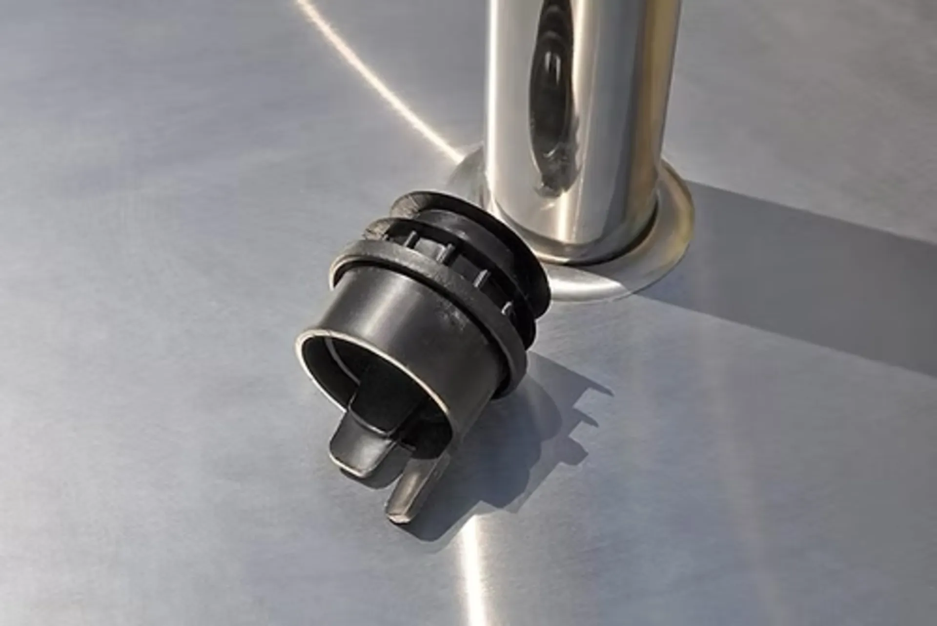 PLATINE DE SOL POUR TUBES ALU 50 MM