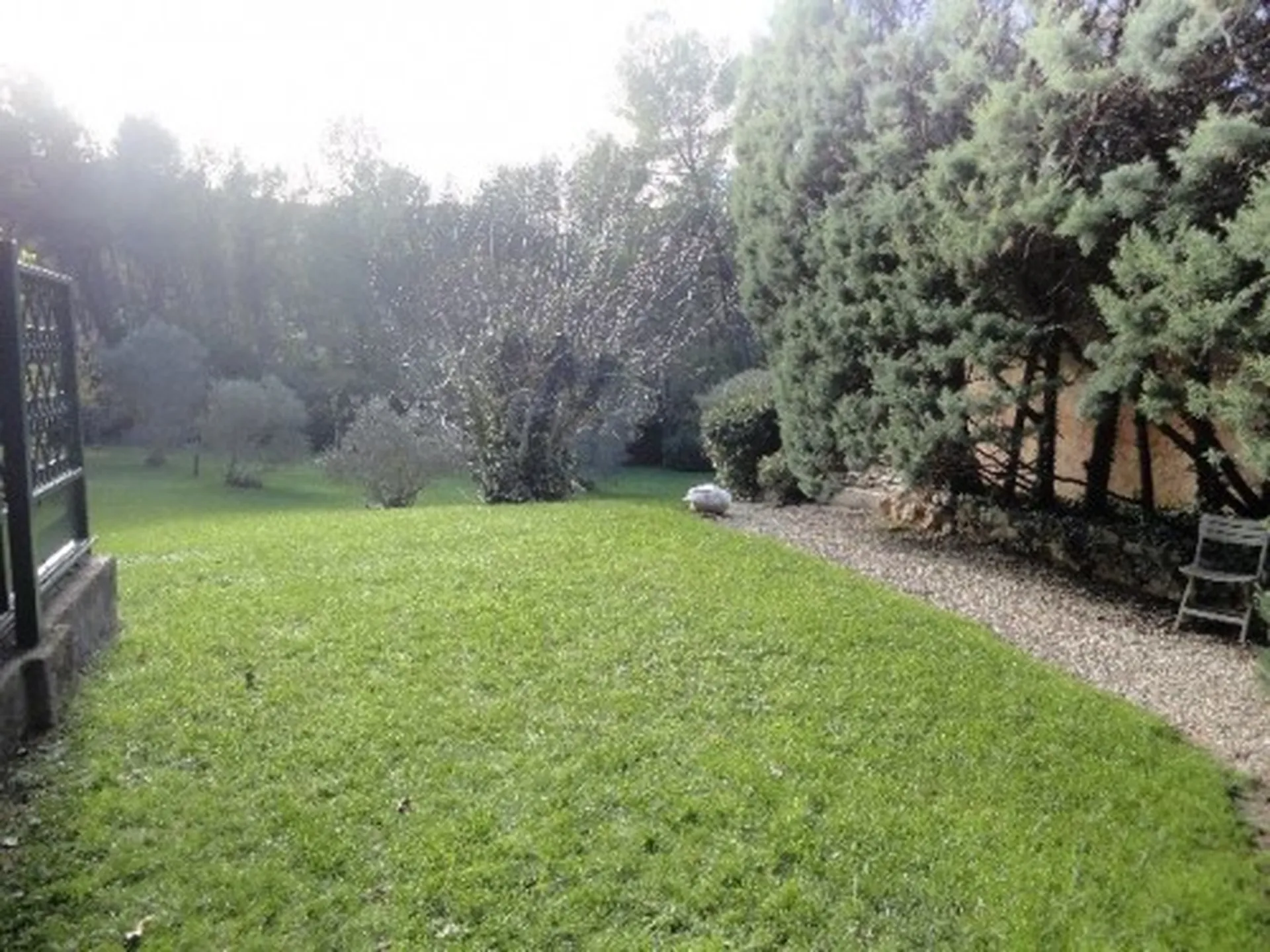 A vendre maison 7 Gémenos 252m² habitables sur 5000m² de terrain avec piscine, grand garage de 310m² en sous-sol