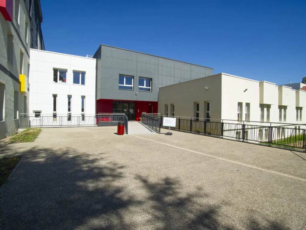 reportage photohraphique établissement de soins IEAJE  institut de l'enfant, de l'adolescent et du jeune adulte