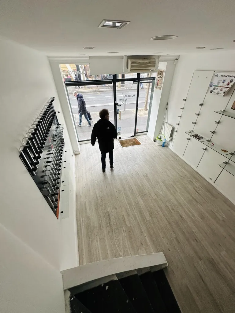 Location - Boutique 57 m², Alésia, Rue d'Alésia 75014 PARIS