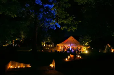 Rent a tent, canopy or marquee for your outdoor wedding in France with our selection of best vendors