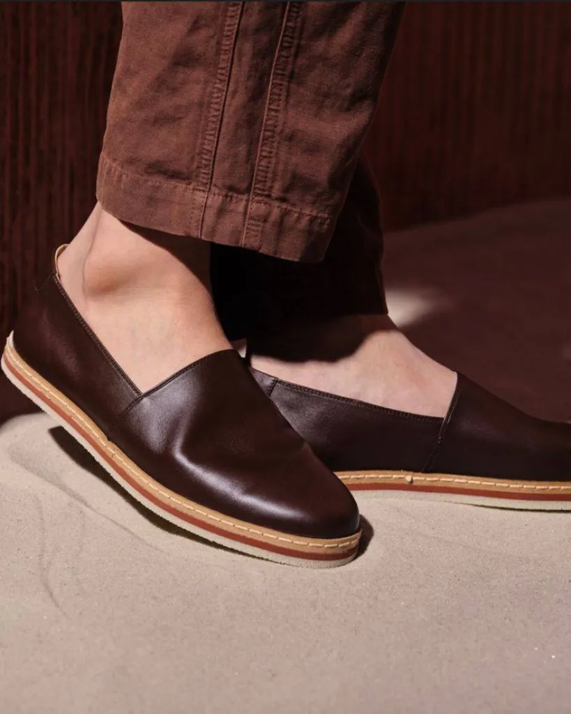 La collection pour homme Tod's Printemps-été 2024  des images de classe et d'élégance à l'italienne.