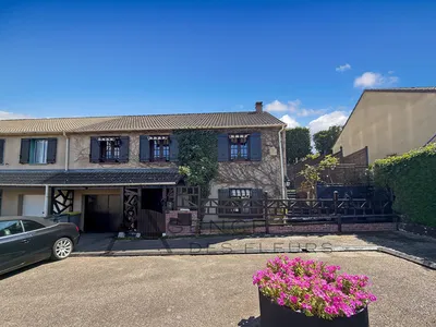 À vendre, joli pavillon de 1985 de 110 m² sur un terrain de 282 m² situé à Saint-Pierre-les-Elbeuf