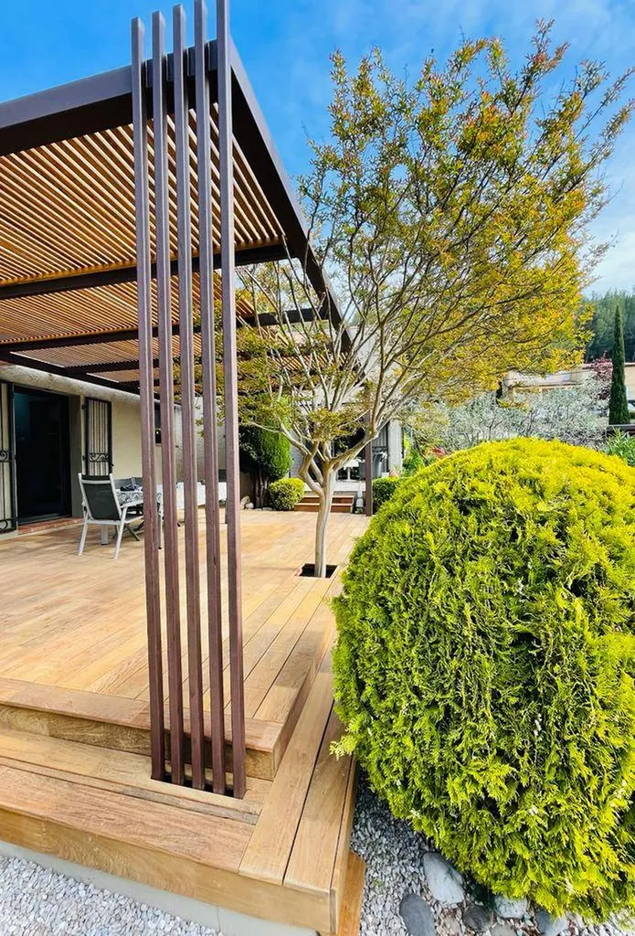 pergola contemporaine acier et bois