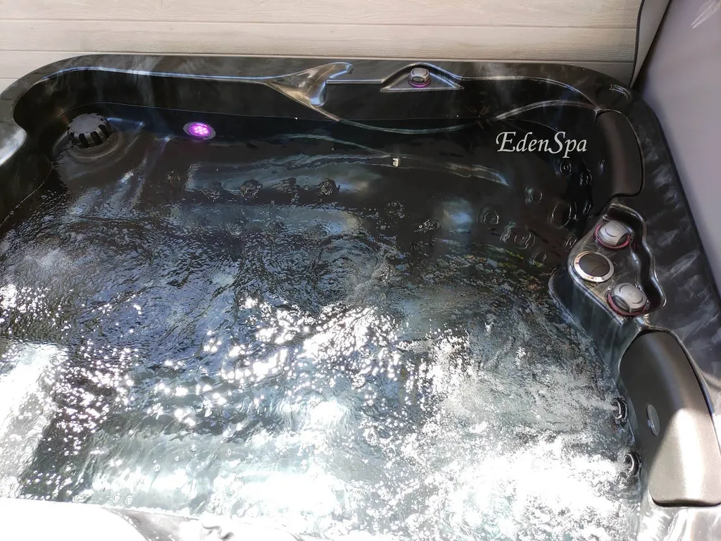 spa terrasse balcon eguilles