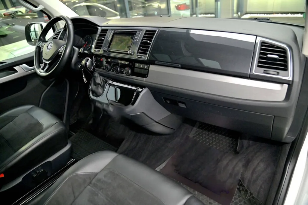 VOLKSWAGEN T6 MULTIVAN 2.0 TDI DSG7 4MOTION OCCASION PRES DE TOULOUSE EN OCCITANIE