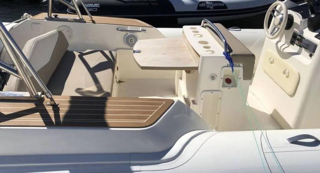 Capelli 700 open d'occasion Var