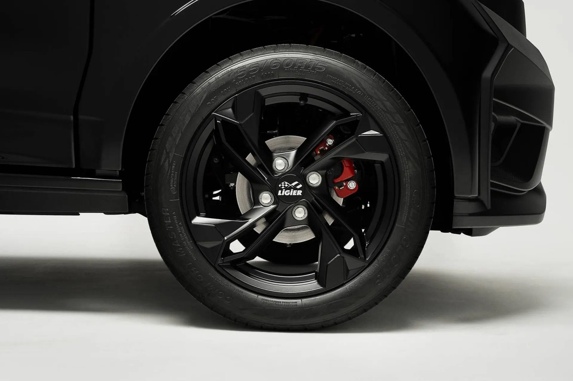 Voiture sans permis Ligier St Mitre les Remparts